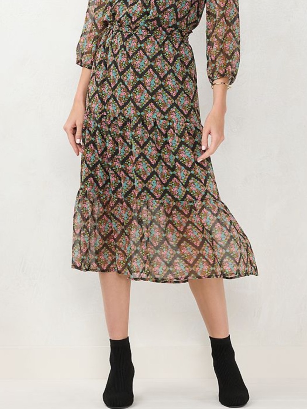 Lauren Conrad Smocked Waist Black Floral Tiered Midi Skirt - Size S - NWOT - Picture 3 of 7